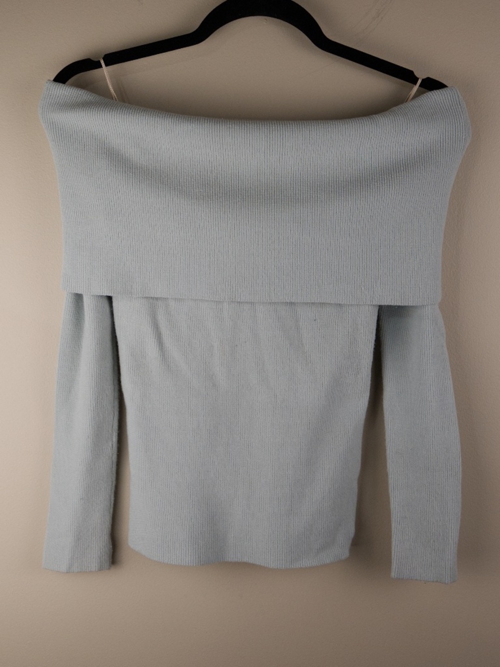 Wilfred/Aritzia Nola Off-shoulder Sweater